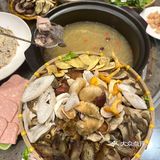 来昆明我只做一件事！！吃菌子火锅！！ 