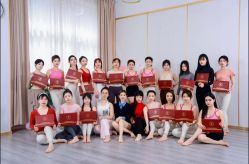 -亚太瑜伽普拉提学院