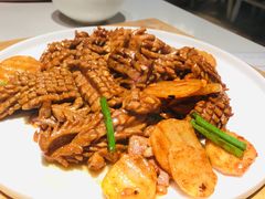 爆炒腰花-闫府私房菜·百年鲁菜(恒隆店)