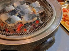 -围炉肉舍•炭烤活鳗•丹东海鲜烤肉(步行街店)