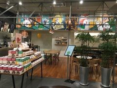 -LINE FRIENDS Garosu-gil Flagship Store