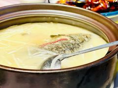 萝卜丝鲫鱼汤-夏味馆(镇宁路店)
