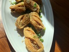 -Chom Cafe and Restaurant