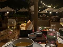 -三亚艾迪逊酒店·海滩烧烤 BARBACOA·现场乐队·浪漫晚餐·烧烤海鲜
