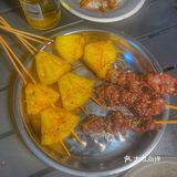 露天街边吃烤串才是厦门，白天肉铺晚上烤串