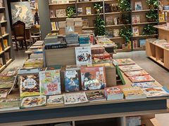 -魔方城市书房(中街益田店)