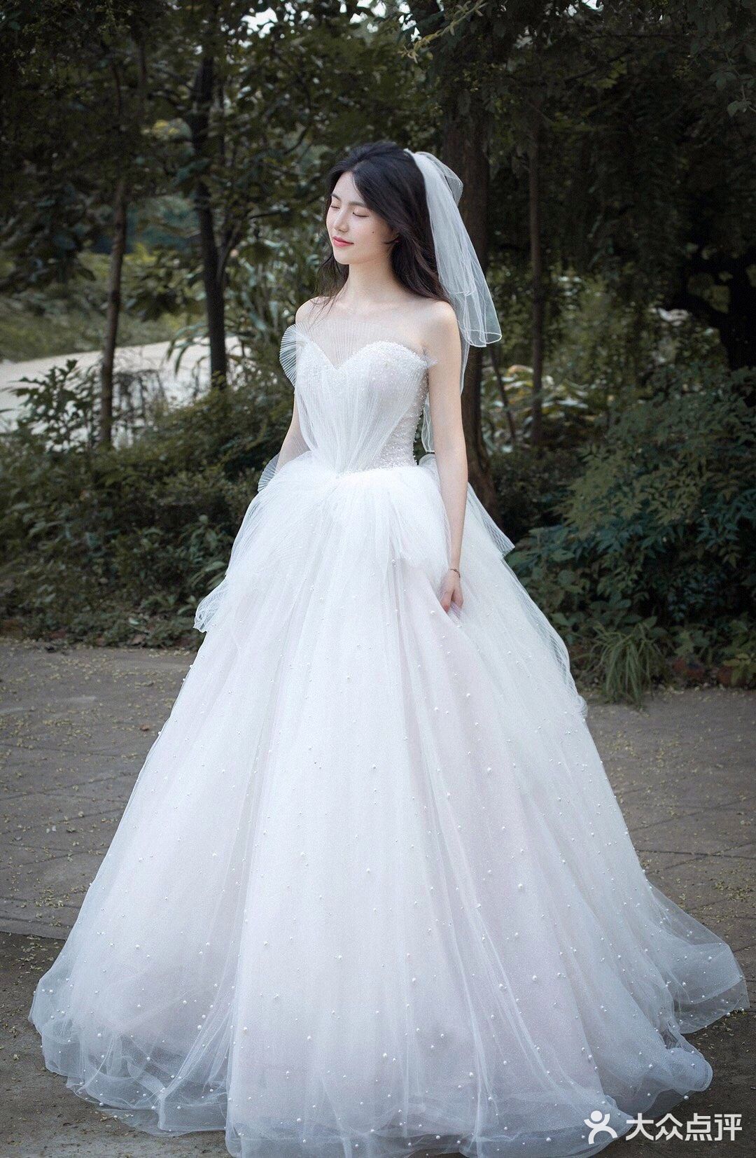 轻婚纱的魅力💍