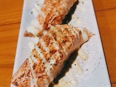 三文鱼腩手握寿司-渔寿司·日本料理(艾尚天地店)