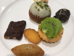 -圣丰索菲特·2 On 988 Café 自助餐厅