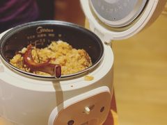 广式腊味电煲饭-粤域茶餐厅