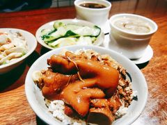 -红猪卤肉饭(大西洋美食城店)
