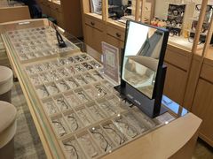 -茂昌眼镜(南京东路店)