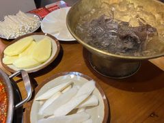 -巴隆门重庆老火锅(太湖路店)