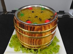 -三江源美食城