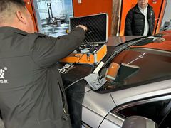 -鲨鱼皮汽车凹陷玻璃修复(静安店)