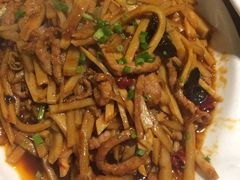 鱼香肉丝-鑫小城故事·砂锅·排骨藕汤(兴业路店)