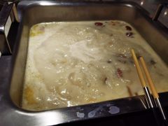 -尚尚仙·酸汤猪手·猪肚鸡火锅(华联万柳购物中心店)