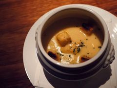 奶酪白芦笋汤-非常时髦餐厅VUE Restaurant(外滩茂悦大酒店)