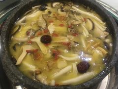 石锅松茸鸡-南渝食府.石锅鸡(尚城花园店)