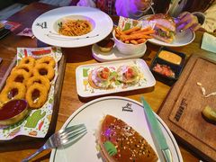 -Famous肥猫墨西哥音乐餐吧(五棵松华熙LIVE店)