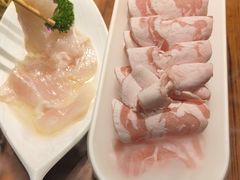 -东巴婆婆云南鱼豆花火锅(大东门店)