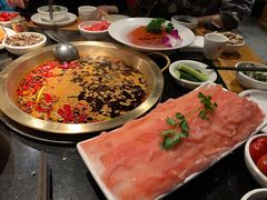 -潮火锅·麻辣牛肉火锅(观音桥方圆·LIVE店)