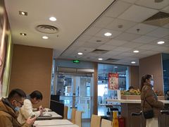 -麦当劳(轻轨曹杨路店)
