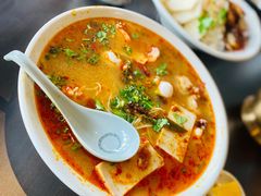 冬阴功海鲜粉丝汤-大头虾越式风味餐厅(光明广场店)