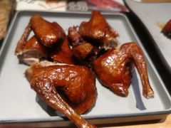 烤乳鸽-粤小馆(天安云谷店)
