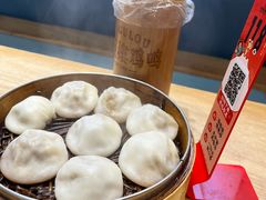 蟹黄汤包汤汁-老鼓楼汤包(太平门店)