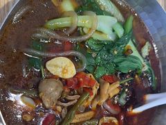 -魔都三兄弟酸辣粉·蘸卤炸串(虹桥万科店)