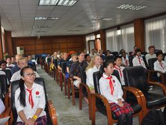 -上海市民办金苹果学校