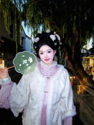 -一揽芳华汉服旗袍体验馆(拙政园店)