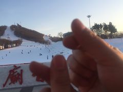 -庙香山滑雪场