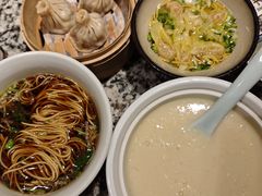 民国美龄粥-南京大牌档(青岛万象城店)