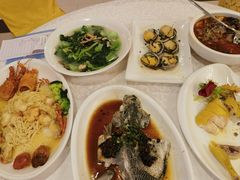 -御满江海鲜酒家(洛溪新城店)