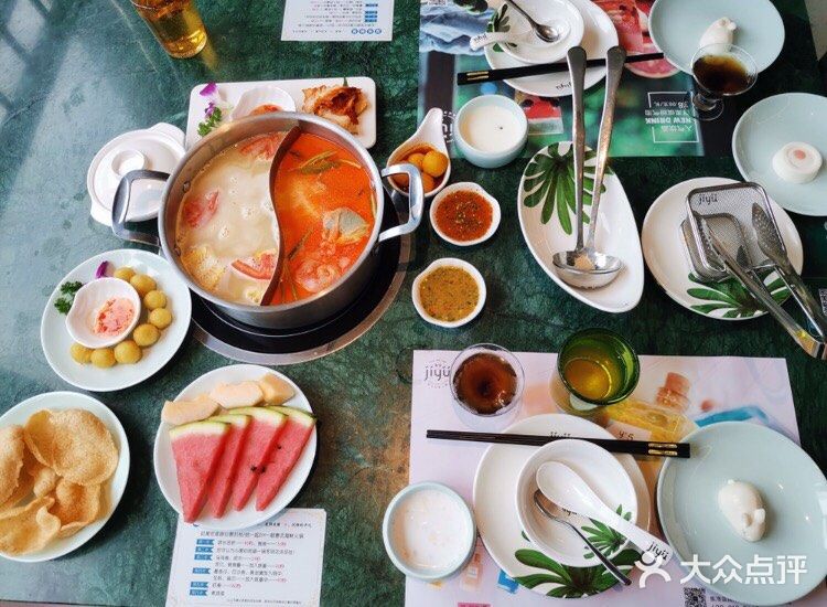 除了鸳鸯锅，有了这份攻略在杭州你还能吃到以下各式火锅！