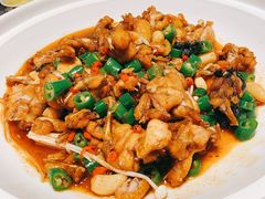 干锅紫苏牛蛙-凤凰湘语·湘粤鲜融(浦东旗舰店)