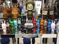 -泡泡玛特POPMART(侨福芳草地店)