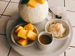 芒果雪冰-Cheevit Cheeva(Sirimangkalajarn)