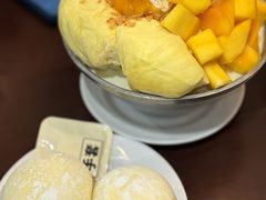榴莲芒果芝士奶盖绵绵冰-水牛奶皇后糖水铺(深圳总店)