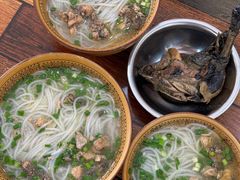 -正宗李家土鸡米线店