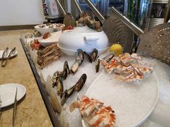 -大中华希尔顿酒店-念自助餐·嗨啤·小龙虾