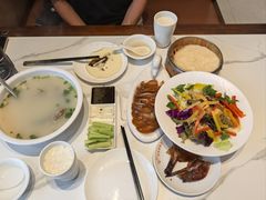-梅利汴京烤鸭•开封豫菜地标店(东大街店)