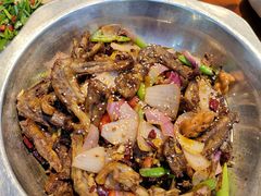 -休记光头香辣蟹干锅(绵竹店)
