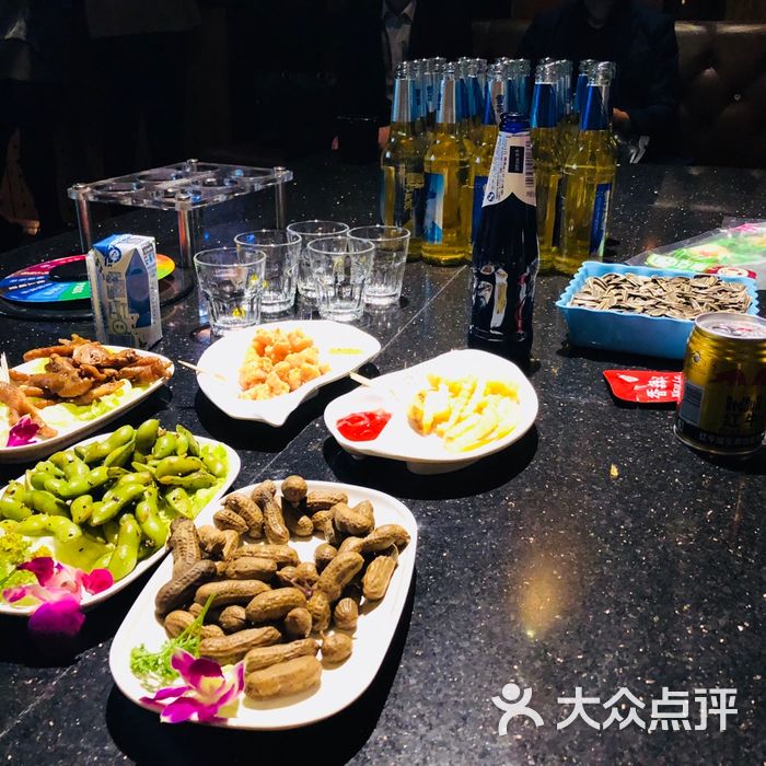 星聚会酒吧式ktv