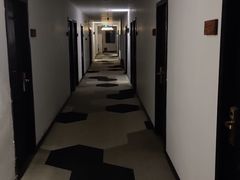 -拖板鞋咖啡旅行酒店(春熙路地铁站店)