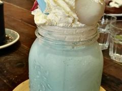 蓝精灵优格奶昔-MIKAKU(万达广场上海宝山店)