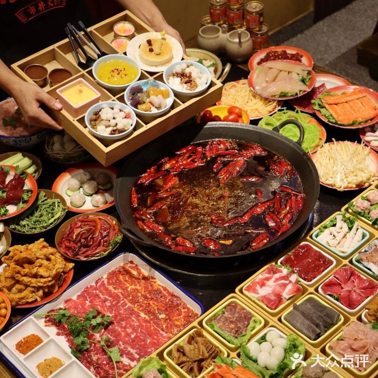 8款甜品+20款小吃随便吃|这家火锅，我爱了