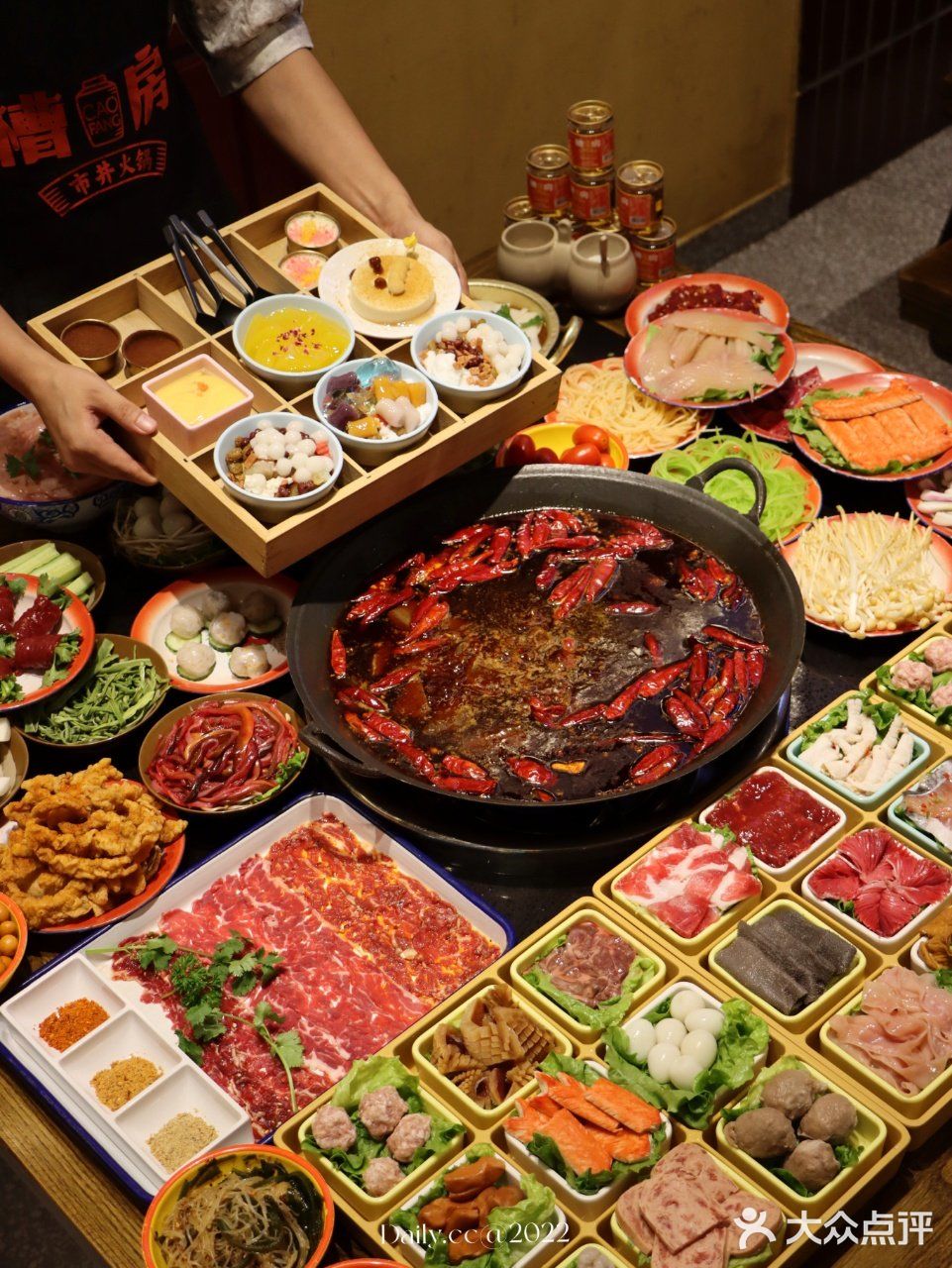 8款甜品+20款小吃随便吃|这家火锅，我爱了